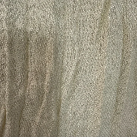 Cream Fringe Shawl Scarf 26” x 70” Woman - Picture 3 of 3